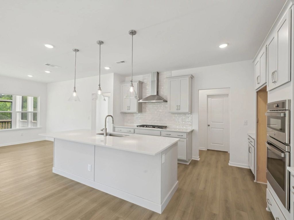 Crescent Mills - Jordan Interior Image 5