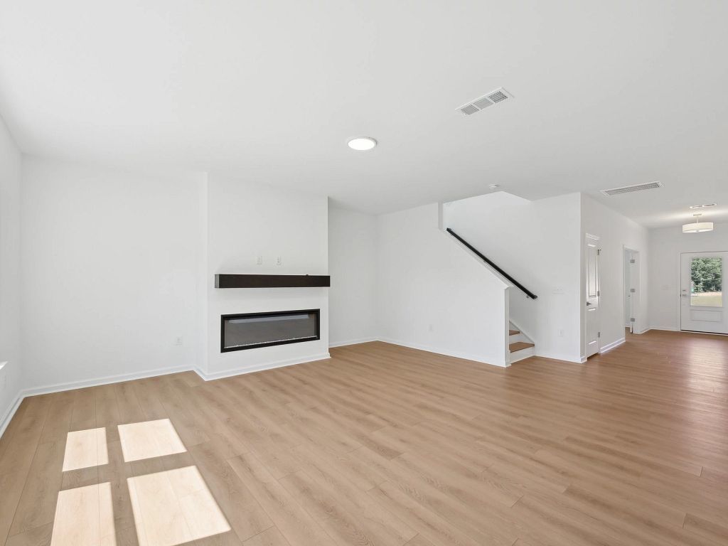 Crescent Mills - Jordan Interior Image 17