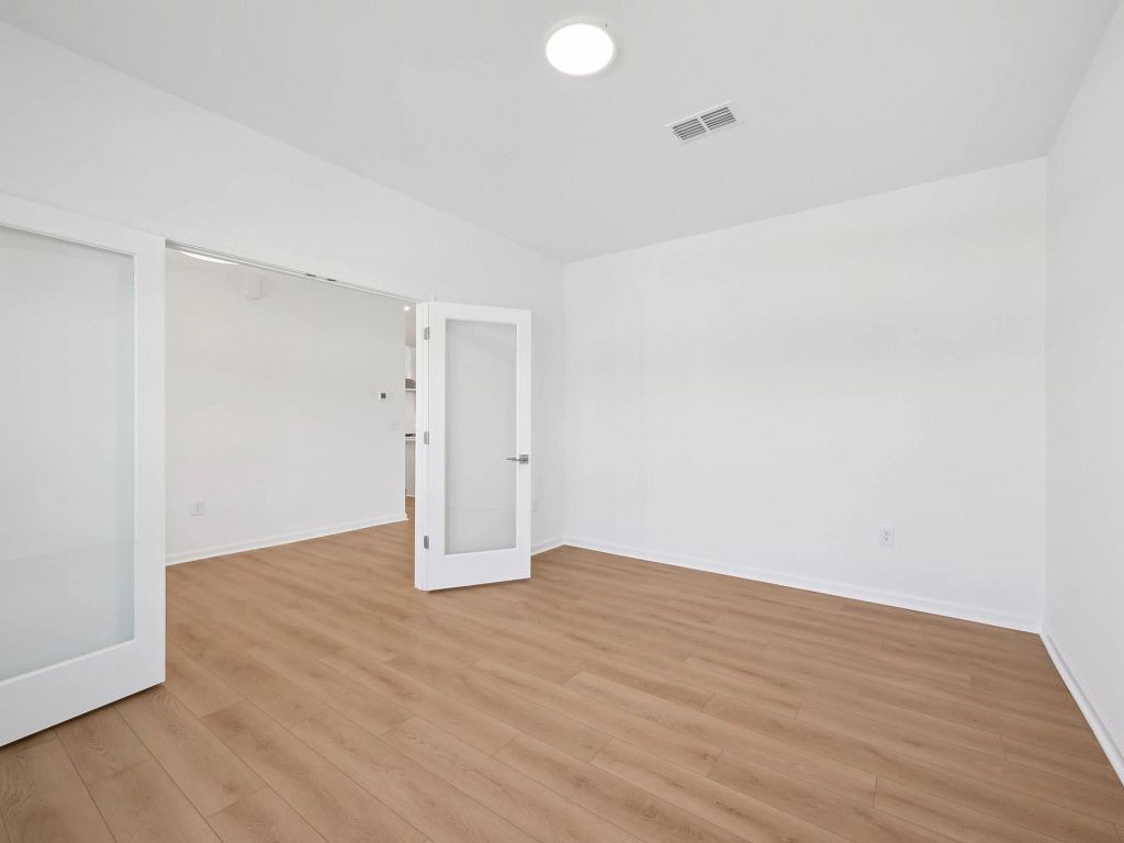 Crescent Mills - Jordan Interior Image 23