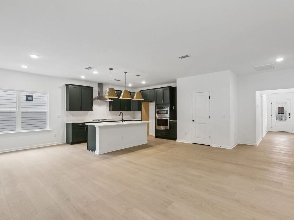 Rowland's Grant - Alexis Interior Image 1
