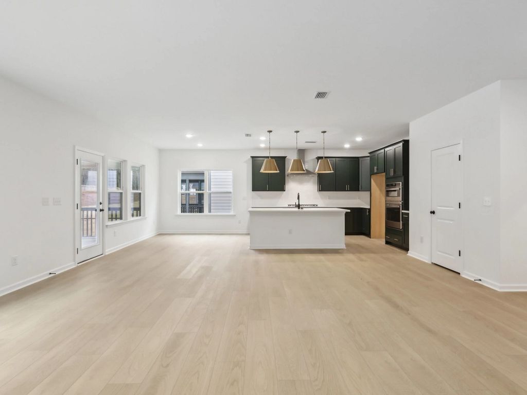 Rowland's Grant - Alexis Interior Image 10