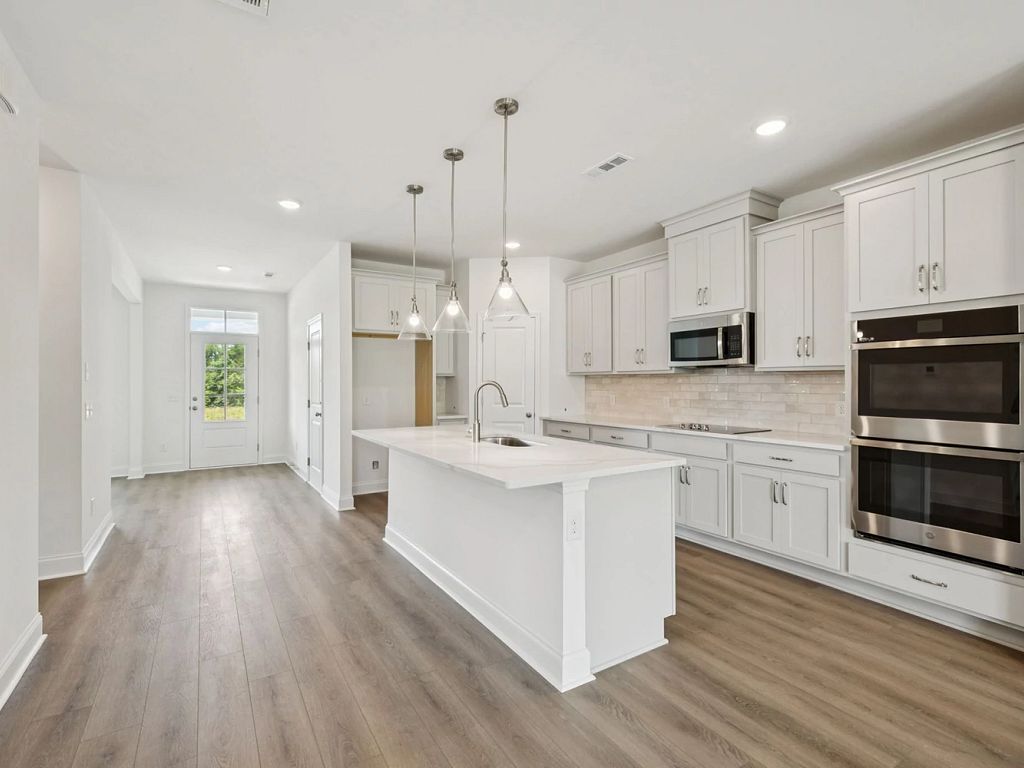 Willow Landing - Macon Interior Image 2