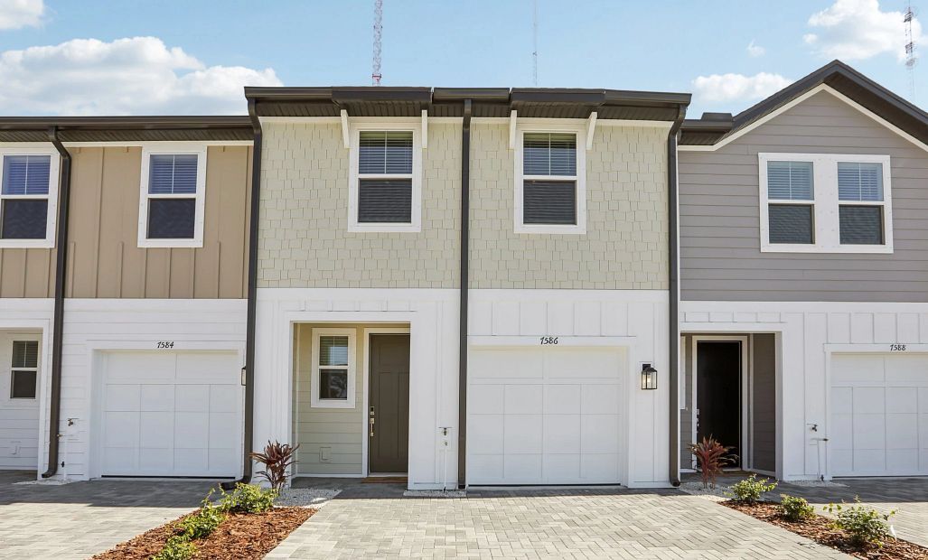 7586 Deer Valley Circle (Surf)