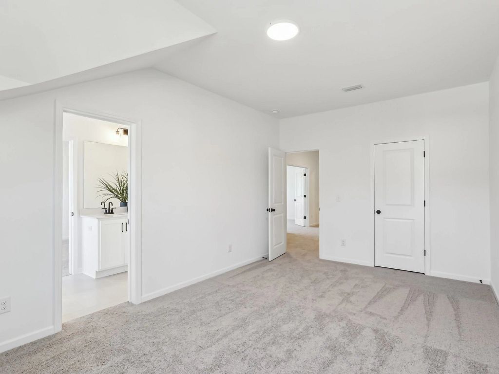 The Point - Madison Interior Image 2