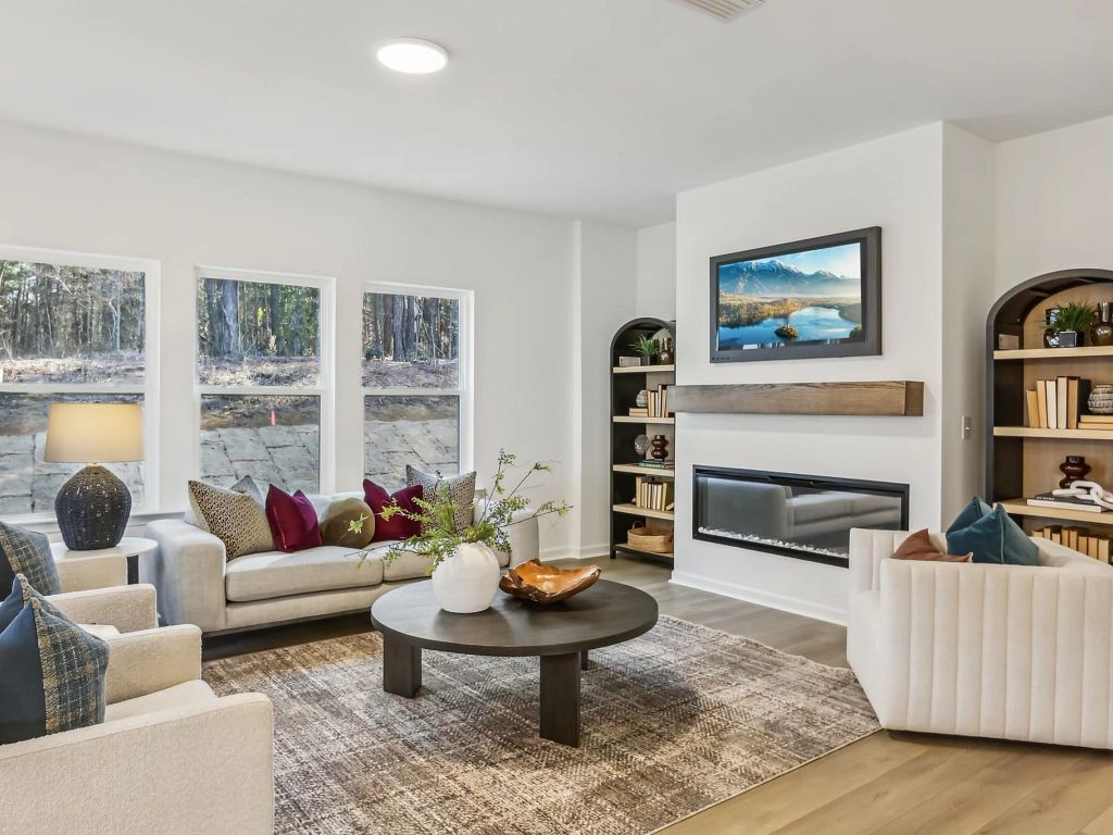 The Point - Madison Interior Image 8