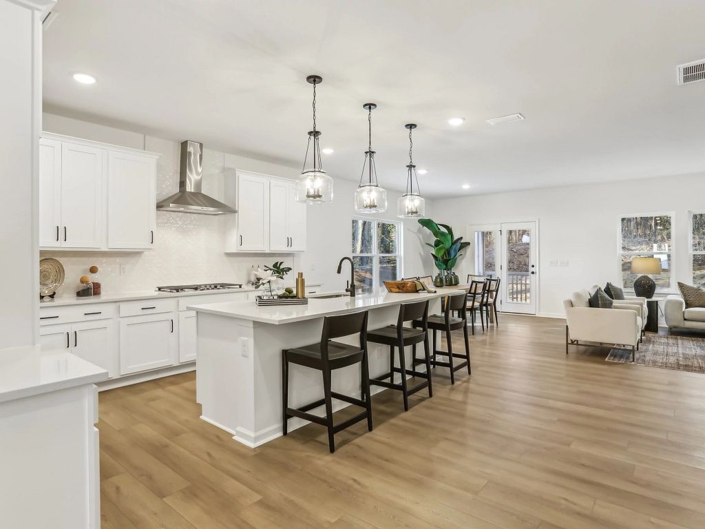 The Point - Madison Interior Image 9