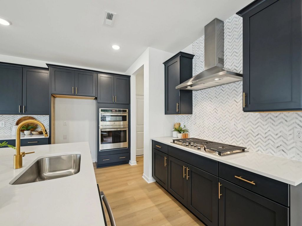 Crescent Mills - Leland Interior Image 3