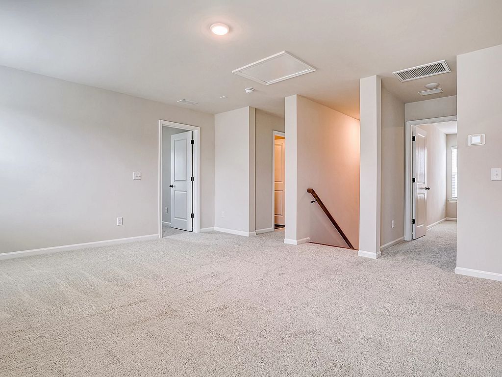 Watson Hill - Washington Interior Image 11