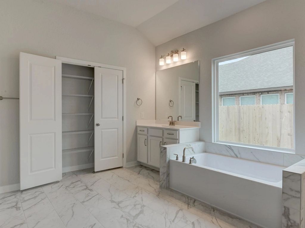 Saddlebrook Ranch - Guadalupe  Interior Image 12
