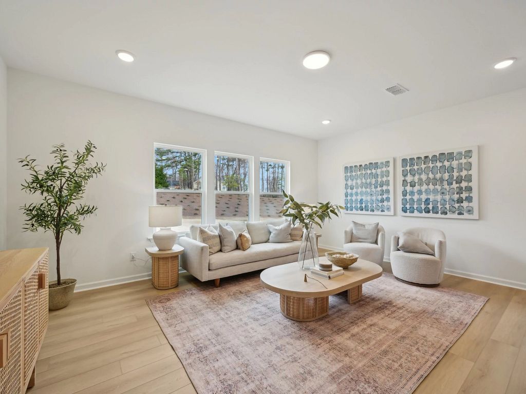 Crescent Mills - Leland Interior Image 7