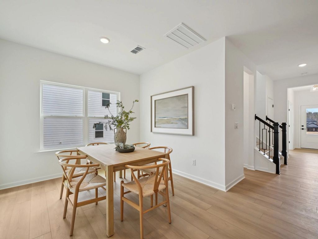 Crescent Mills - Leland Interior Image 10