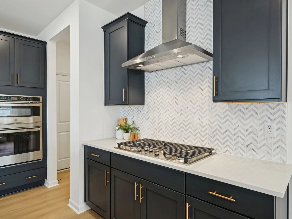Crescent Mills - Leland Interior Image 19