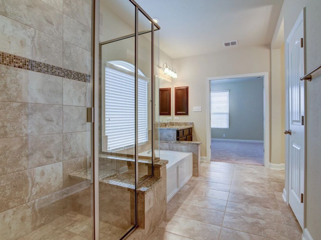 Saddlebrook Ranch - Trinity Interior Image 15
