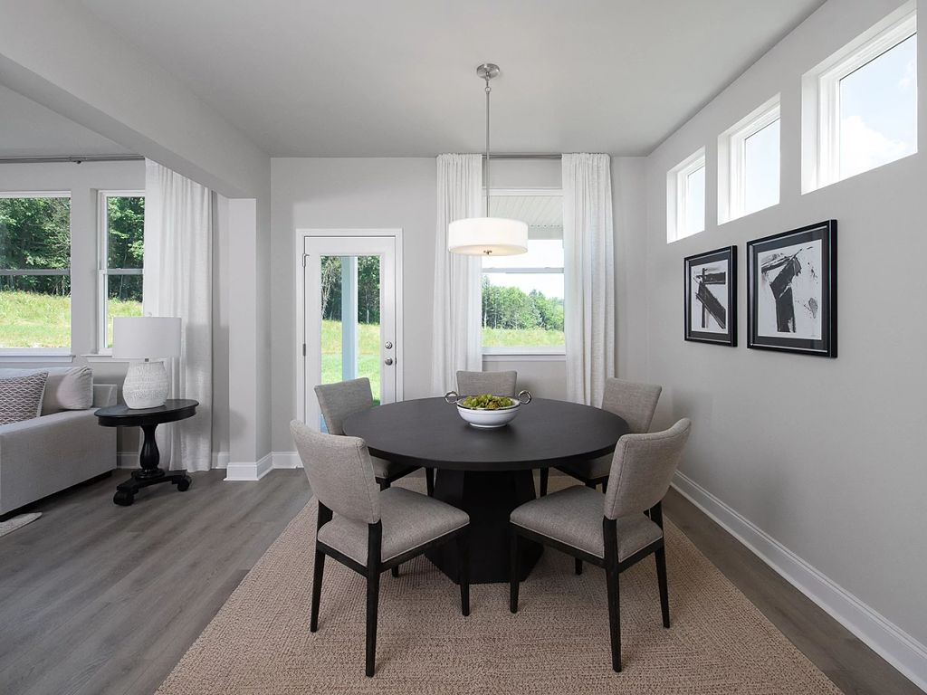 Willow Landing - Savoy Interior Image 4