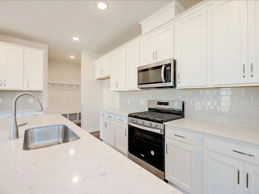 Watson Hill - Monroe Interior Image 12