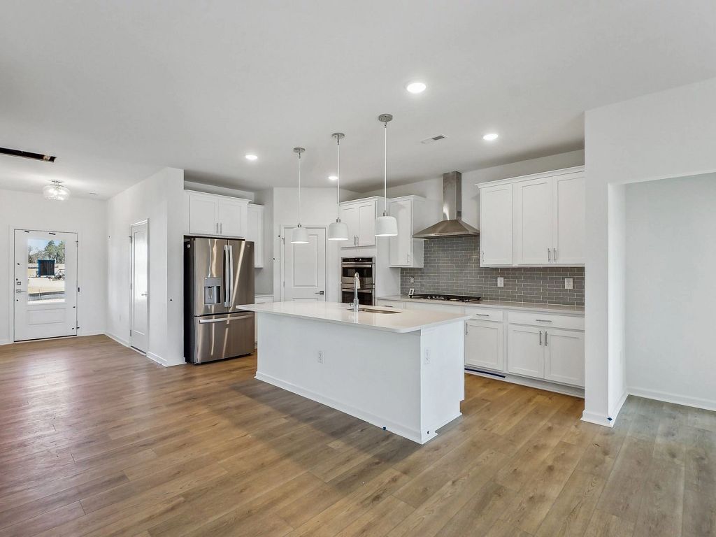 Crescent Mills - Macon Interior Image 15