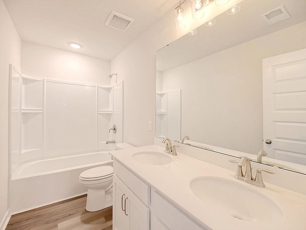 Watson Hill - Monroe Interior Image 21