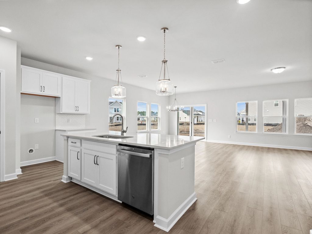 Watson Hill - Madison Interior Image 3