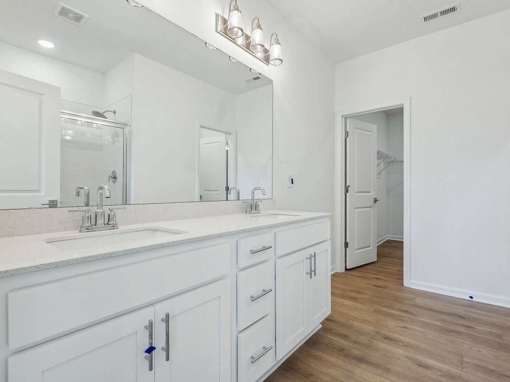 Crescent Mills - Macon Interior Image 24