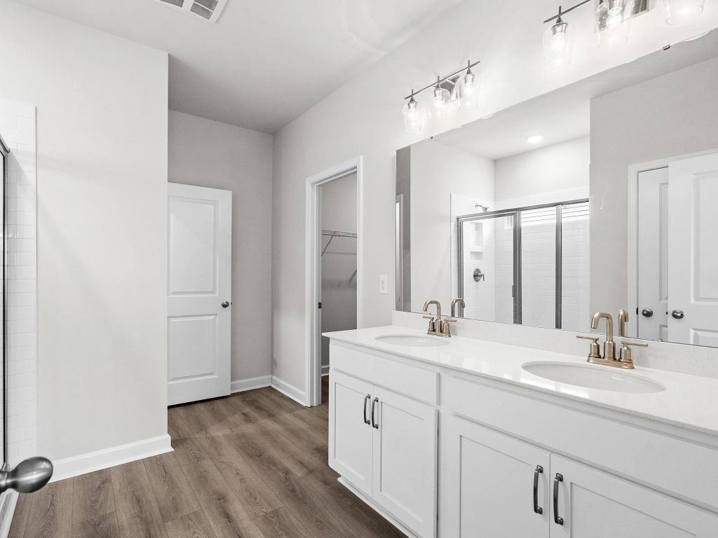 Watson Hill - Madison Interior Image 10