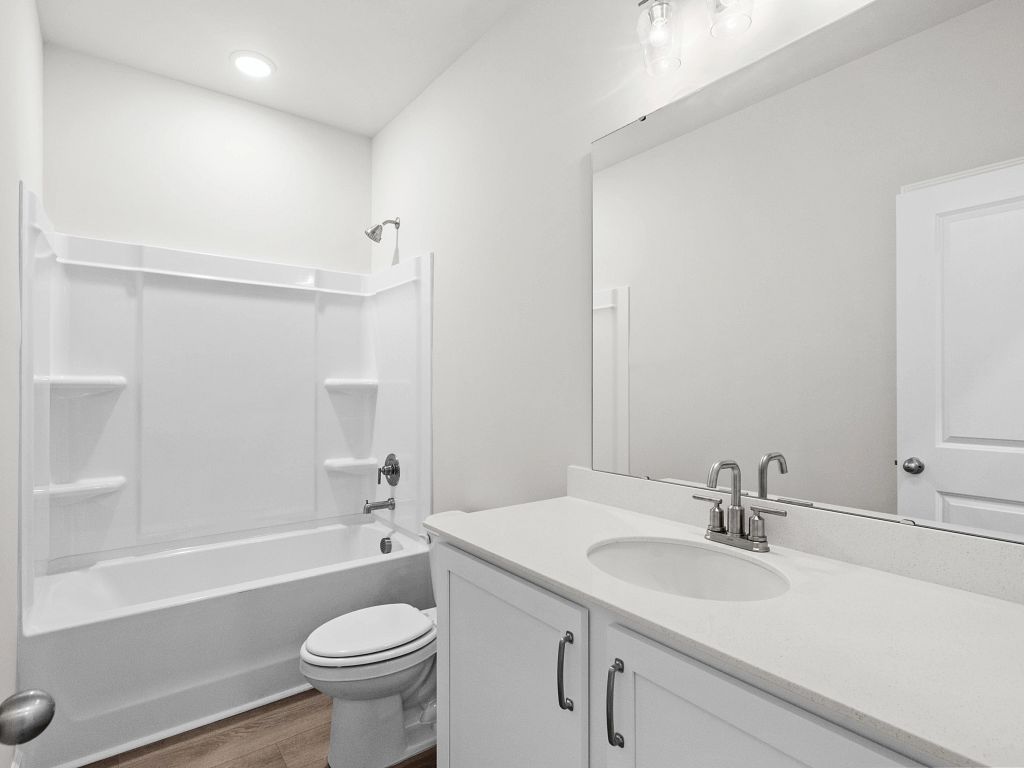 Watson Hill - Madison Interior Image 13
