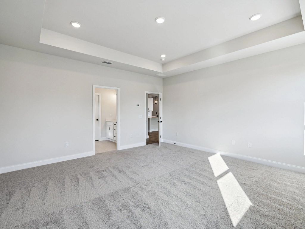 Ascent at Arbor Ridge - Washington Interior Image 9
