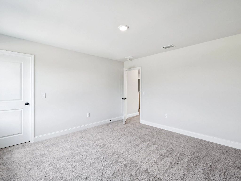 Ascent at Arbor Ridge - Washington Interior Image 16