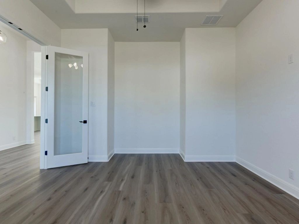 Waldsanger - Kylie Interior Image 7