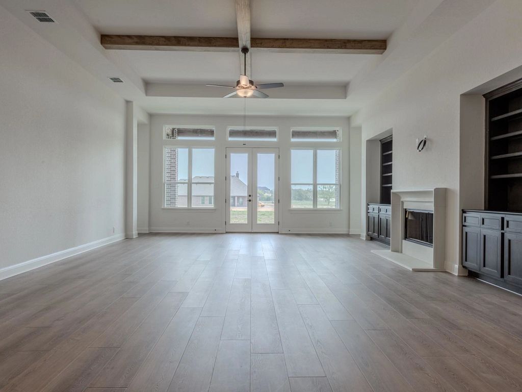 Waldsanger - Avalon II Interior Image 8