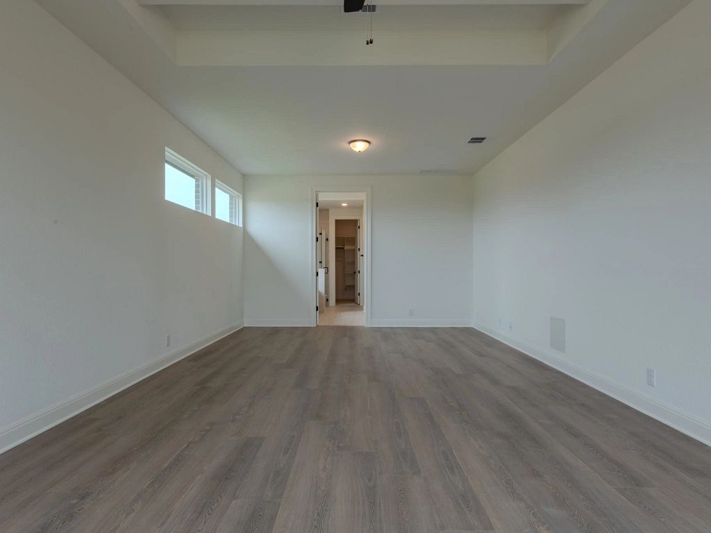 Waldsanger - Avalon II Interior Image 11