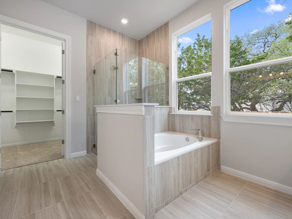 Provence - Lexington Interior Image 7