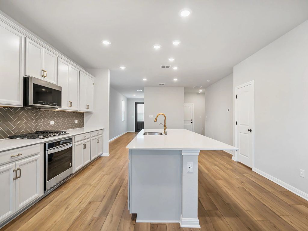 The Trails at Carmel - Granbury Interior Image 43