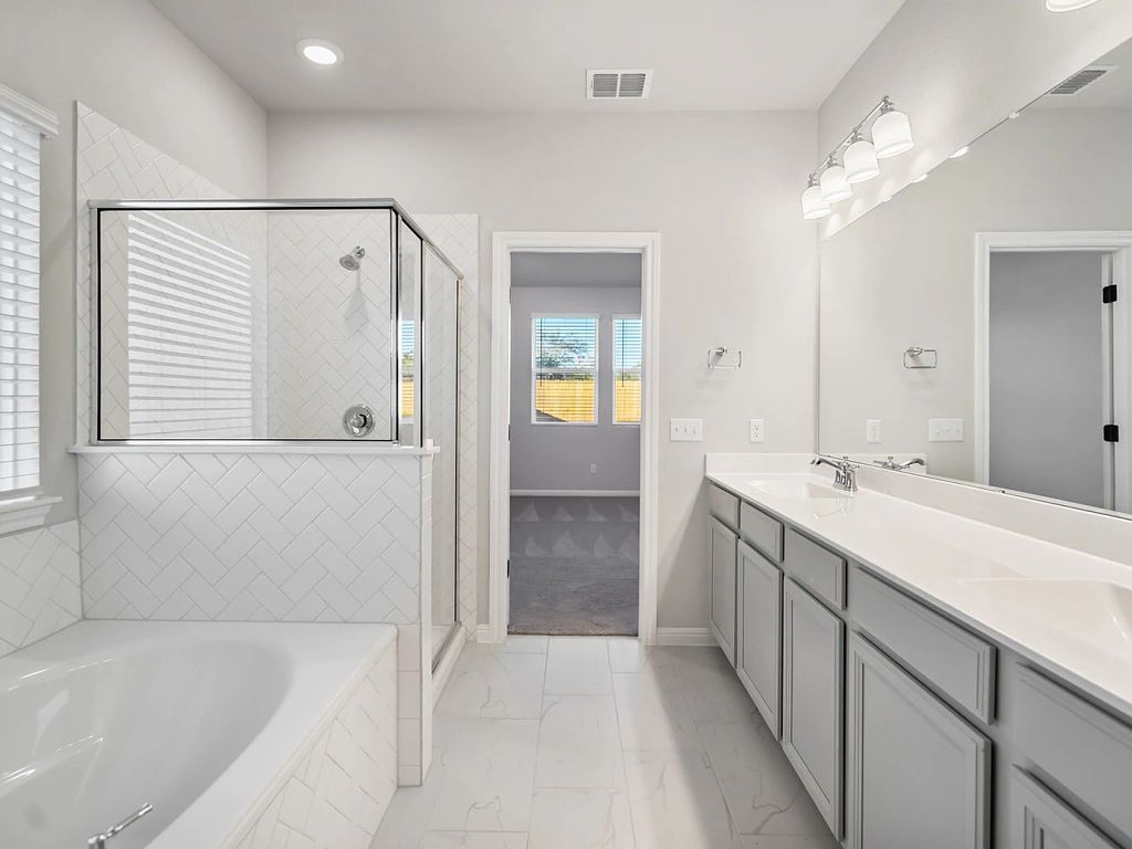 The Trails at Carmel - Granbury Interior Image 47