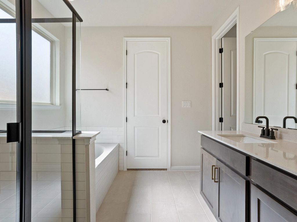 The Colony - Texoma Interior Image 27