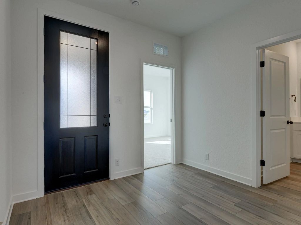 The Wilder - Hayes Interior Image 5