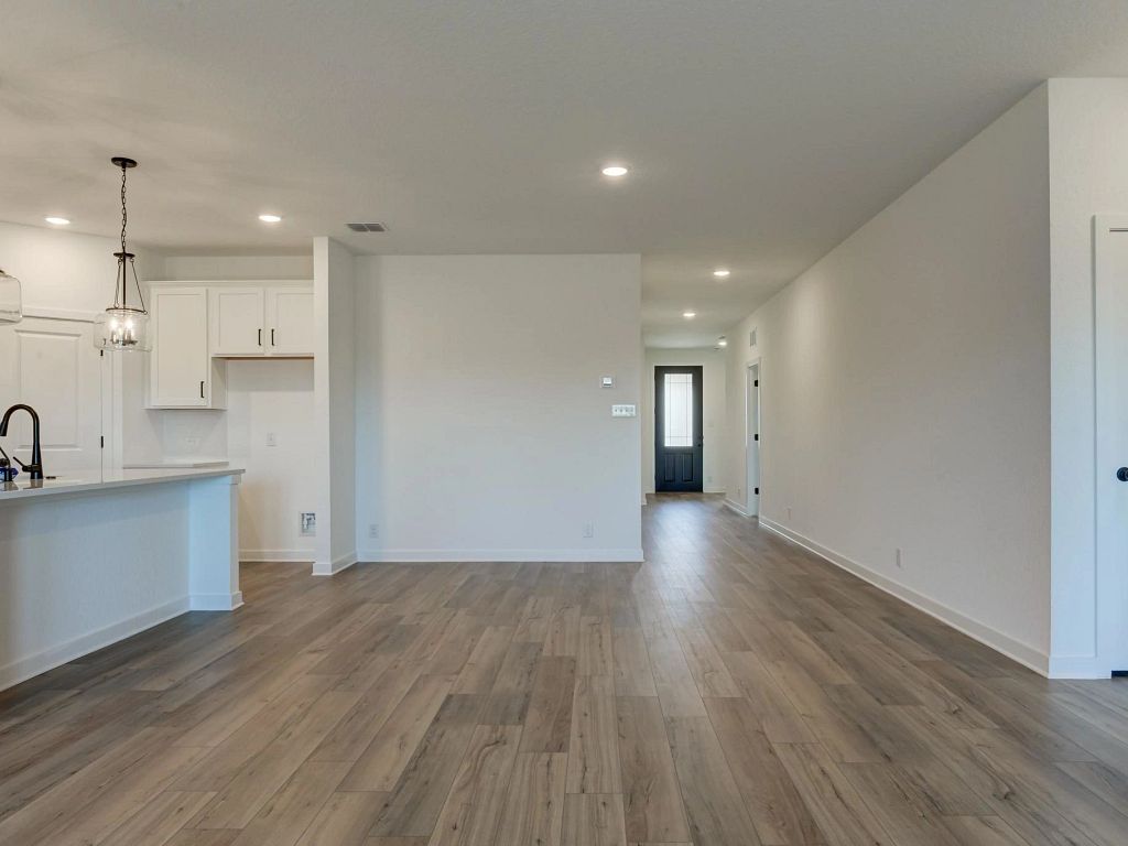 The Wilder - Hayes Interior Image 7