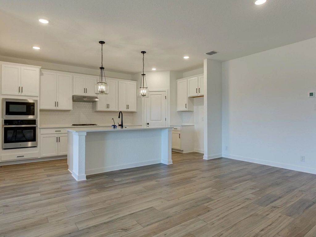 The Wilder - Hayes Interior Image 8