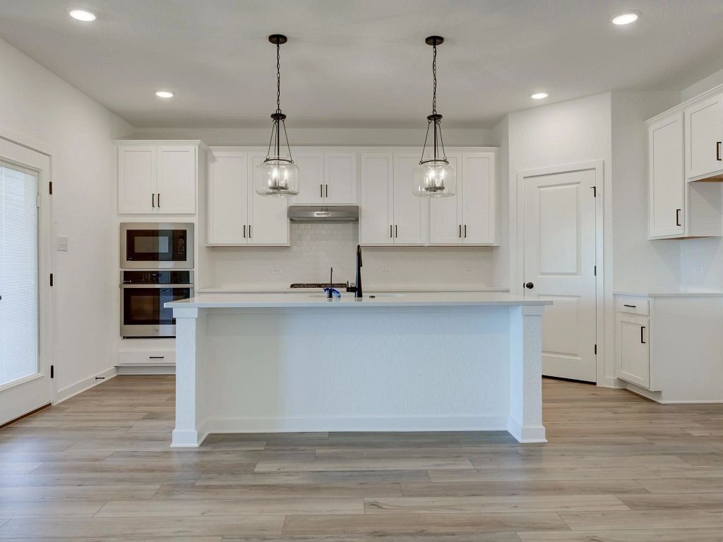 The Wilder - Hayes Interior Image 9