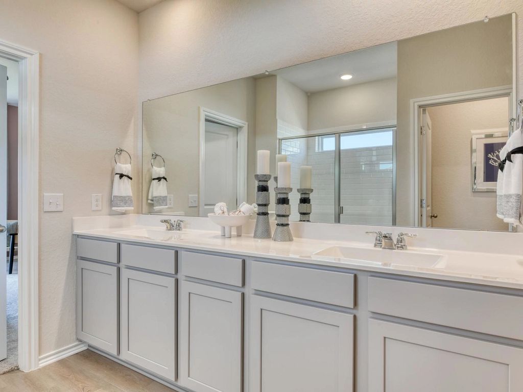 Hennersby Hollow - Granbury Interior Image 16