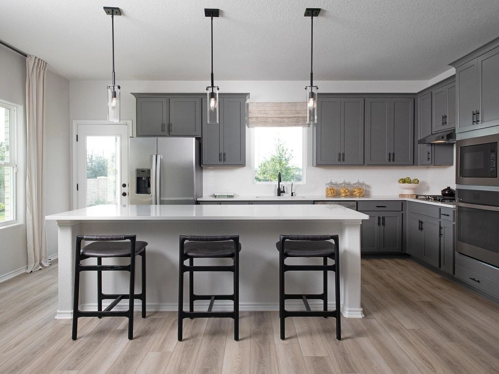 Arcadia Ridge - Iris Interior Image 4