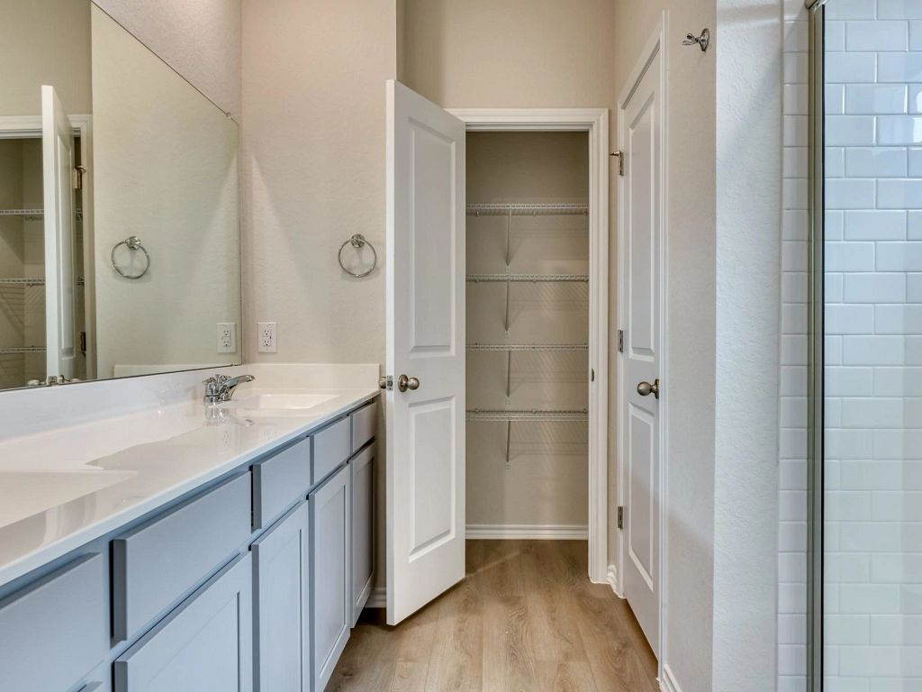 Hennersby Hollow - McKinney Interior Image 10