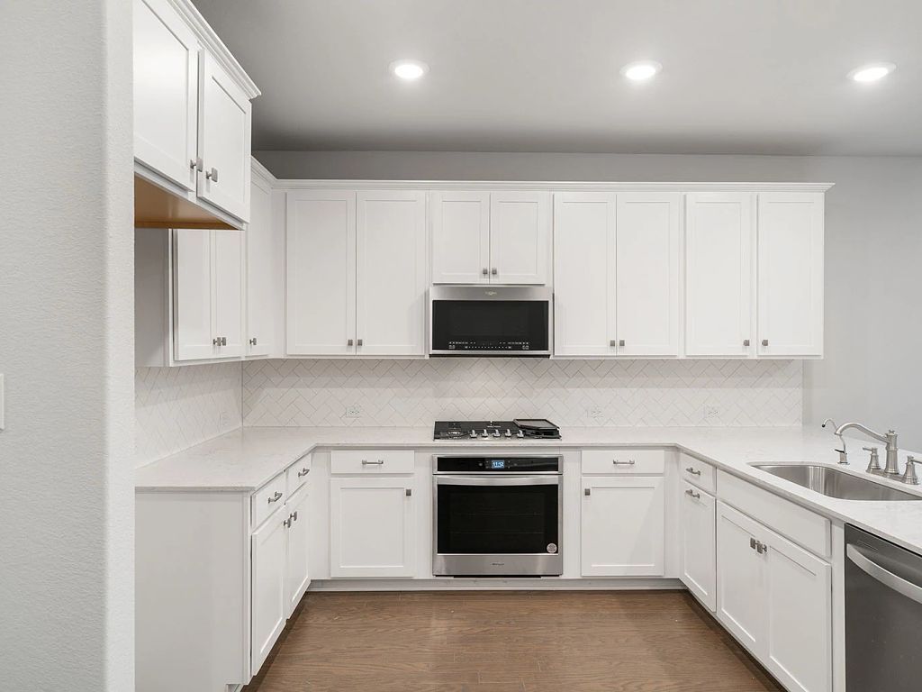 Patterson Ranch - Brodie Interior Image 3