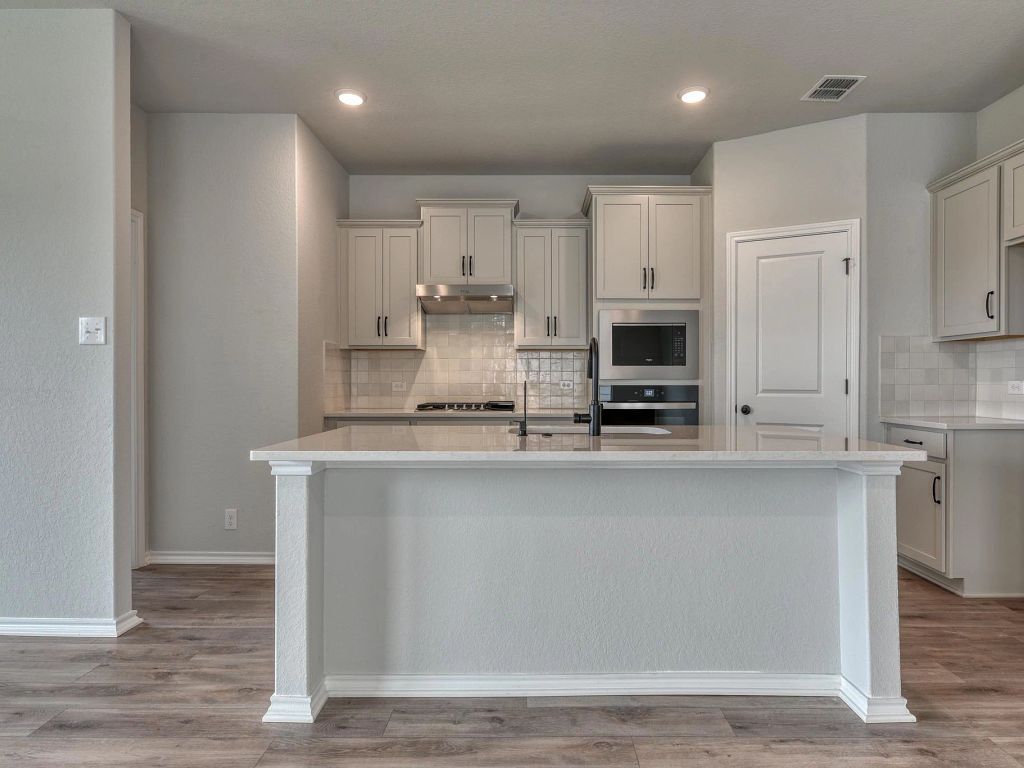 Saddlebrook Ranch - Hadley Interior Image 3