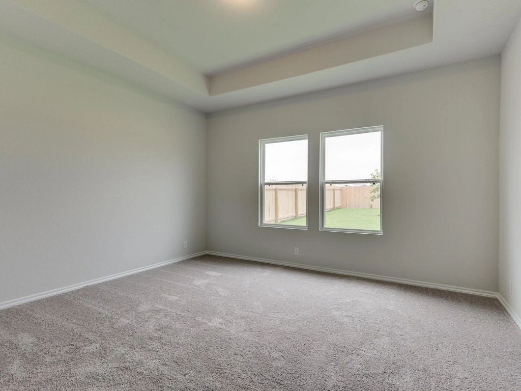 Hennersby Hollow - Travis Interior Image 7