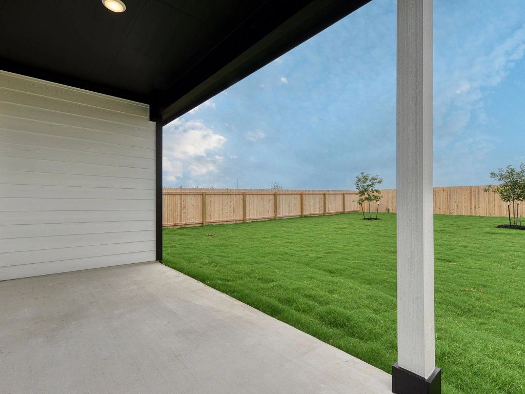 Hennersby Hollow - Travis Interior Image 13