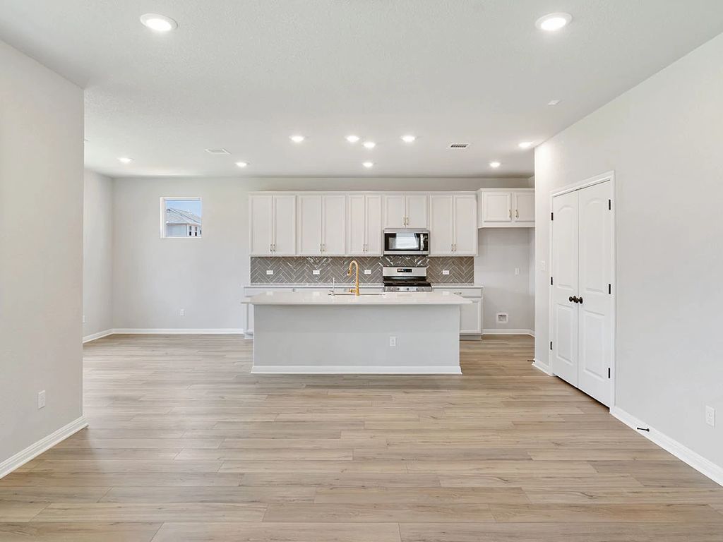 Cannon Ranch - Conroe Interior Image 8