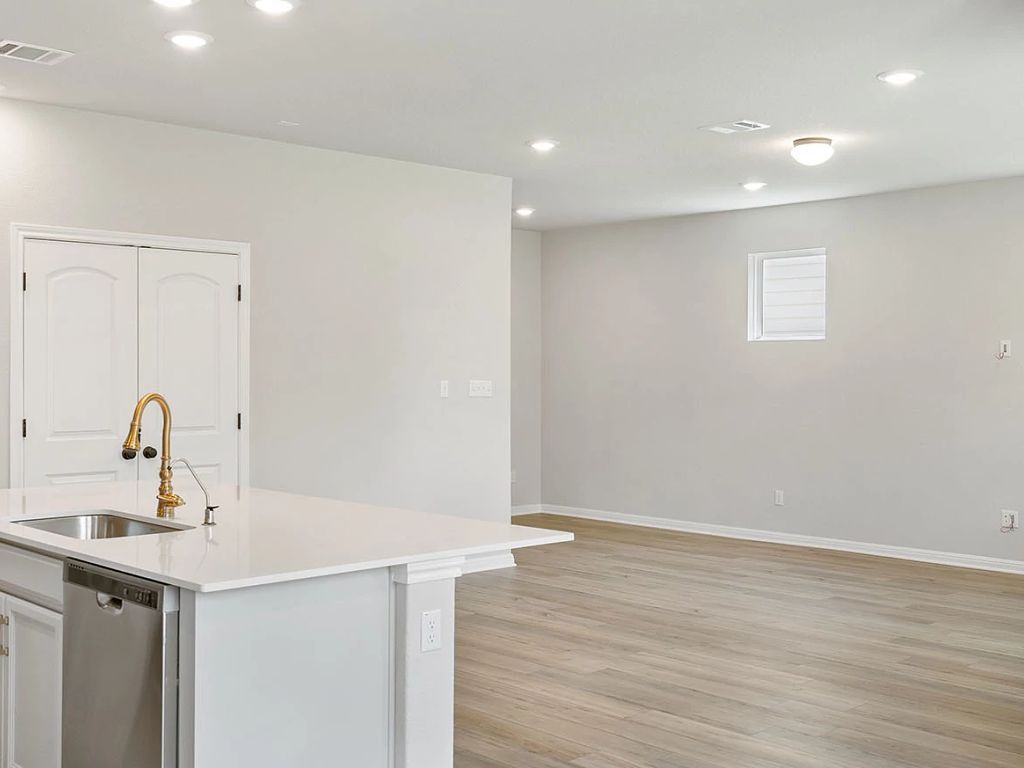 Cannon Ranch - Conroe Interior Image 12