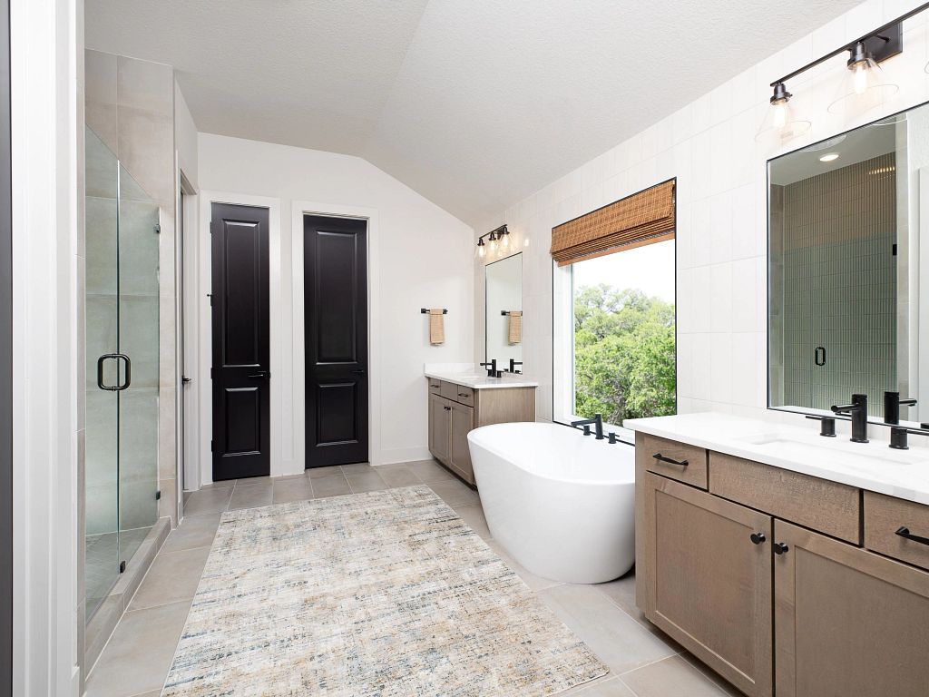 Saddlebrook Ranch - Comal Interior Image 8