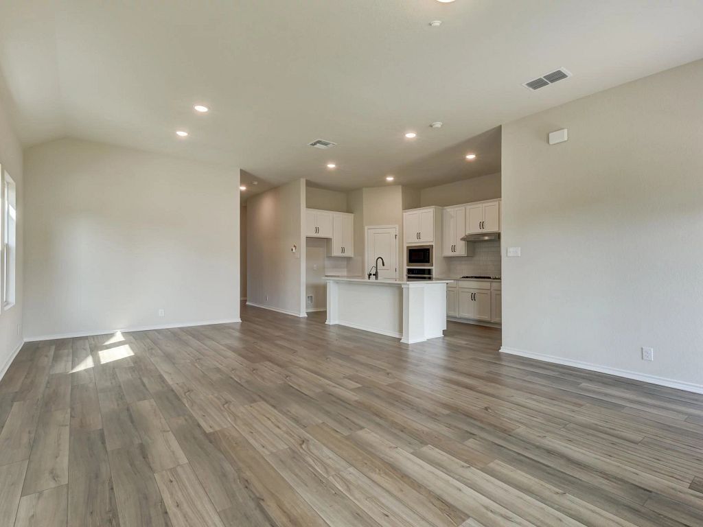 Arcadia Ridge - Sage Interior Image 2