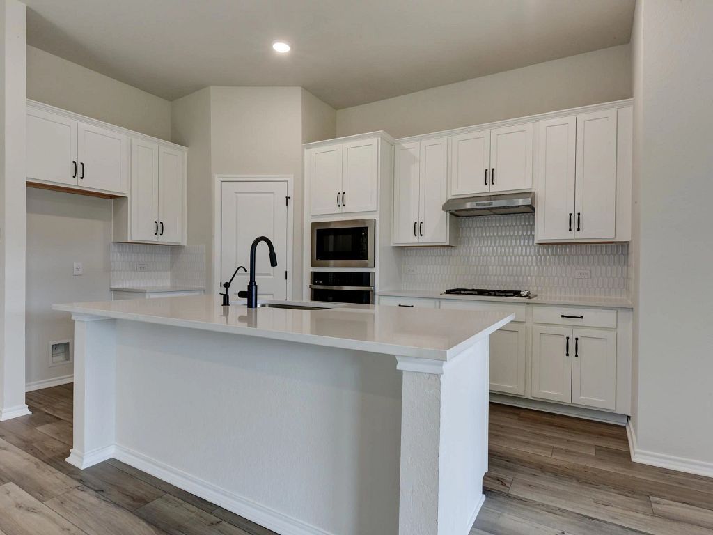 Arcadia Ridge - Sage Interior Image 4